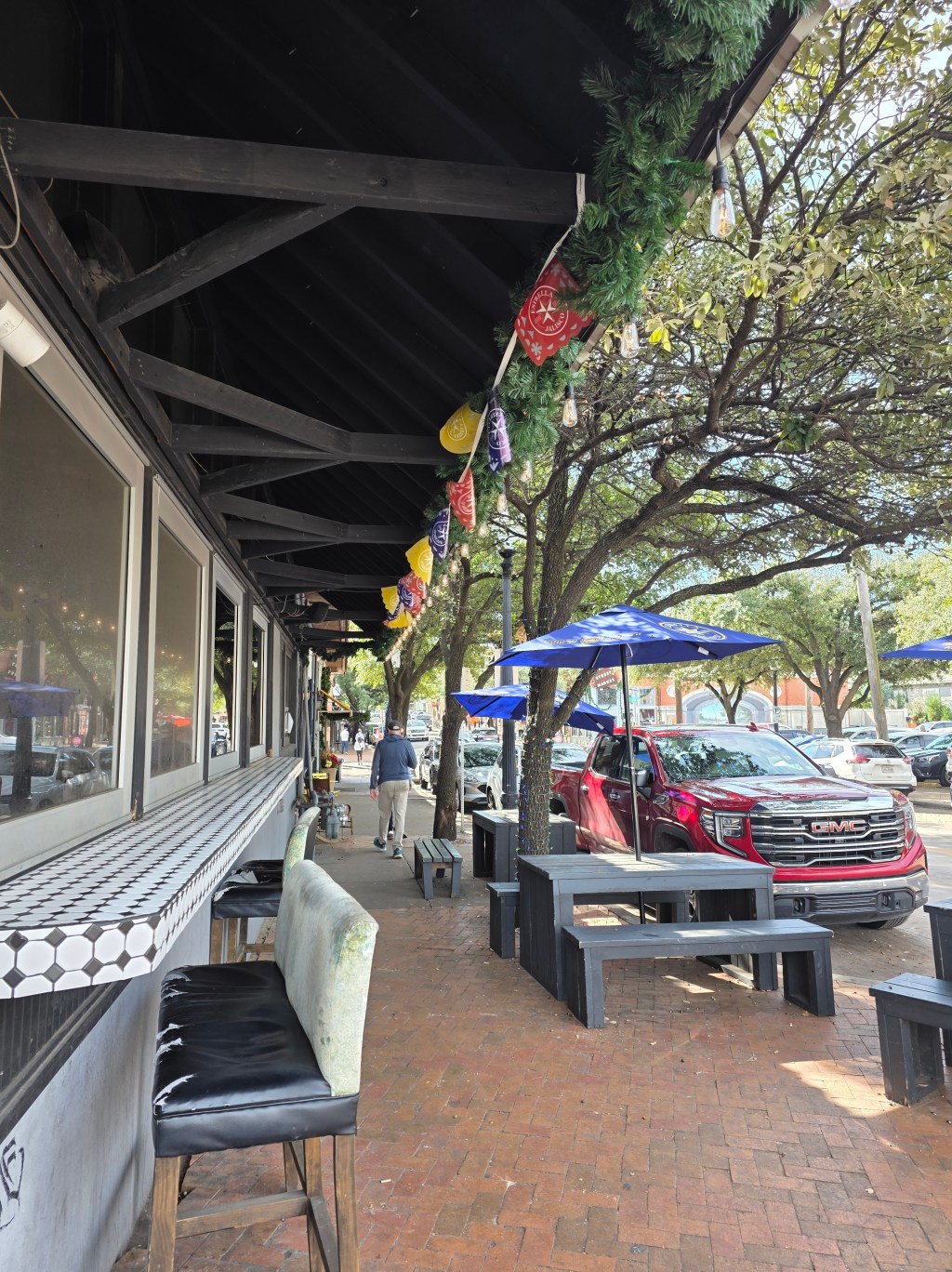 “If you and your friends hang out together on a Saturday in the year 2025…”